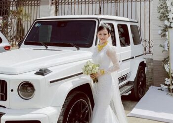 Đám rước dâu “gây bão” Bến Tre với dàn siêu xe triệu đô