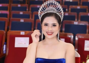 Hoa hậu Thiện Nguyện Thùy Dung vinh dự nhận giải “Bông hồng vàng vì sự nghiệp phát triển kinh tế gắn liền với an sinh xã hội”